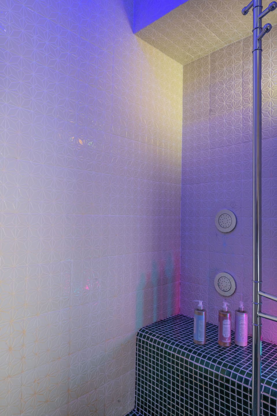 Exclusive Suite, Sea View | Bathroom | Shower, hydromassage showerhead, free toiletries, hair dryer