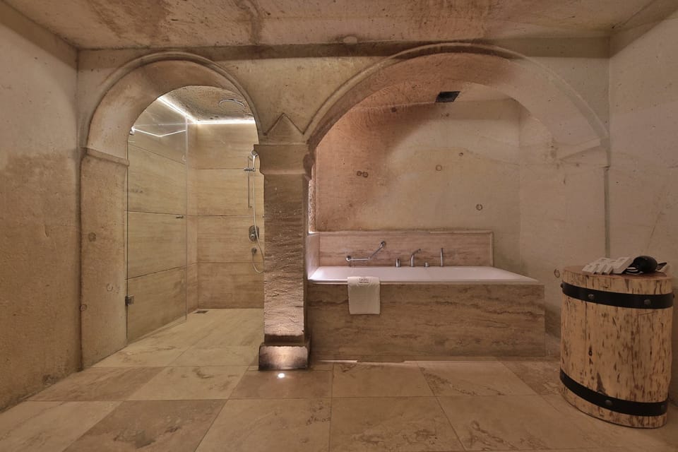 Separate tub and shower, jetted tub, rainfall showerhead