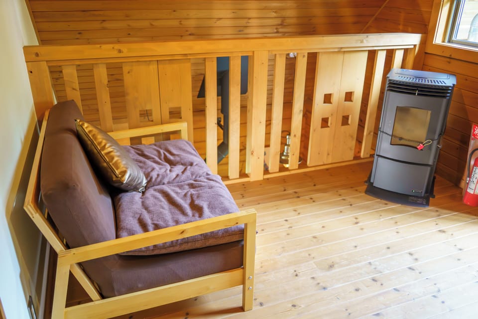 3 Bedrooms, Log House | Living area | Flat-screen TV