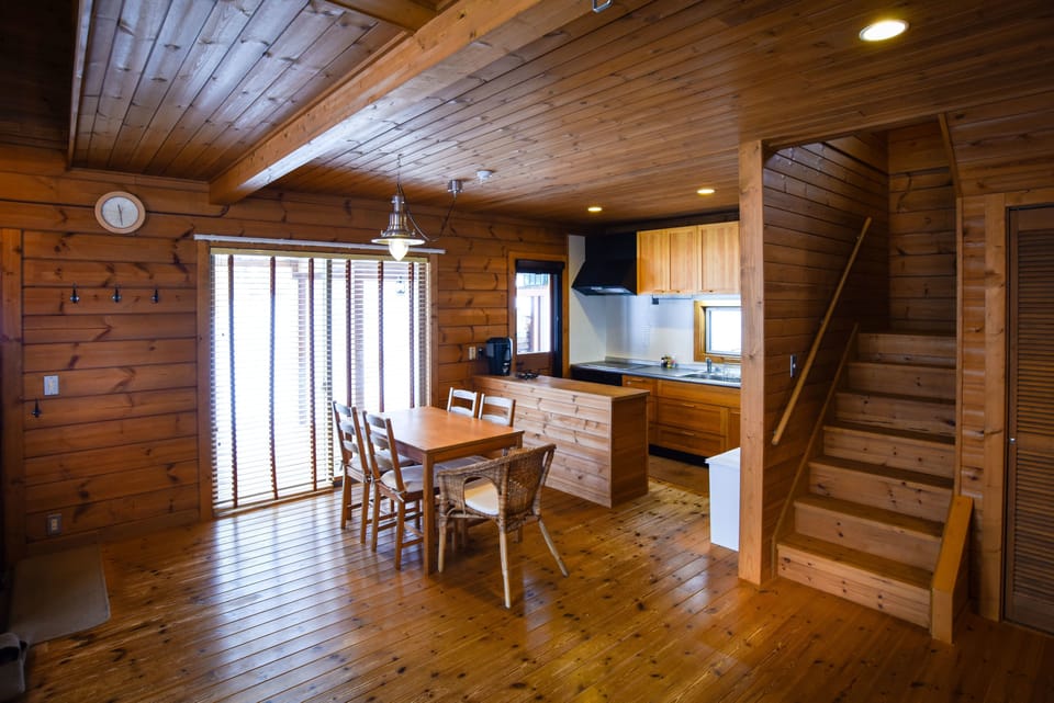 3 Bedrooms, Log House | In-room dining