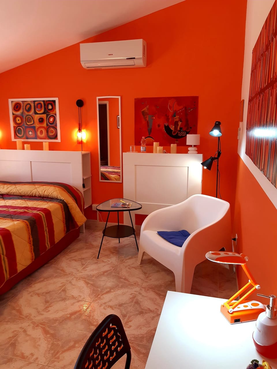 Comfort Room, 1 Bedroom, Non Smoking, Mountain View | Premium bedding, desk, free WiFi, bed sheets