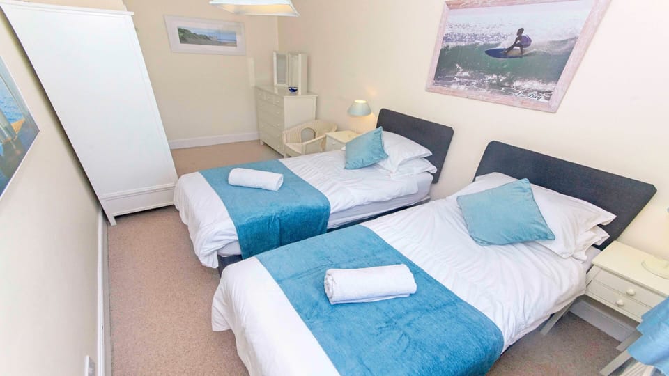 Cloudbreak Braunton 4 Bedroom, Sleeps 8, Dog Friendly Cottage in Braunton