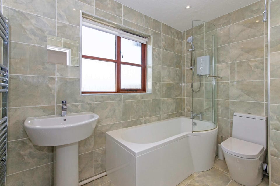Rockpool Croyde 4 Bedrooms / Sleeps 8 Cottage in Georgeham