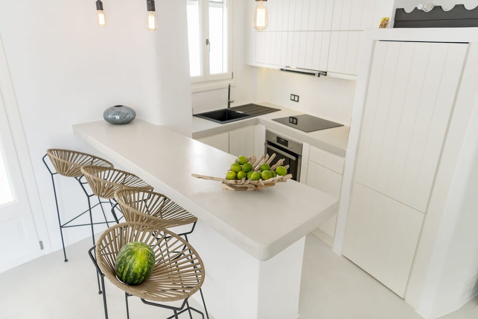 Master Mews Suite with Private Courtyard | Private kitchen | Fridge, stovetop, espresso maker, coffee/tea maker