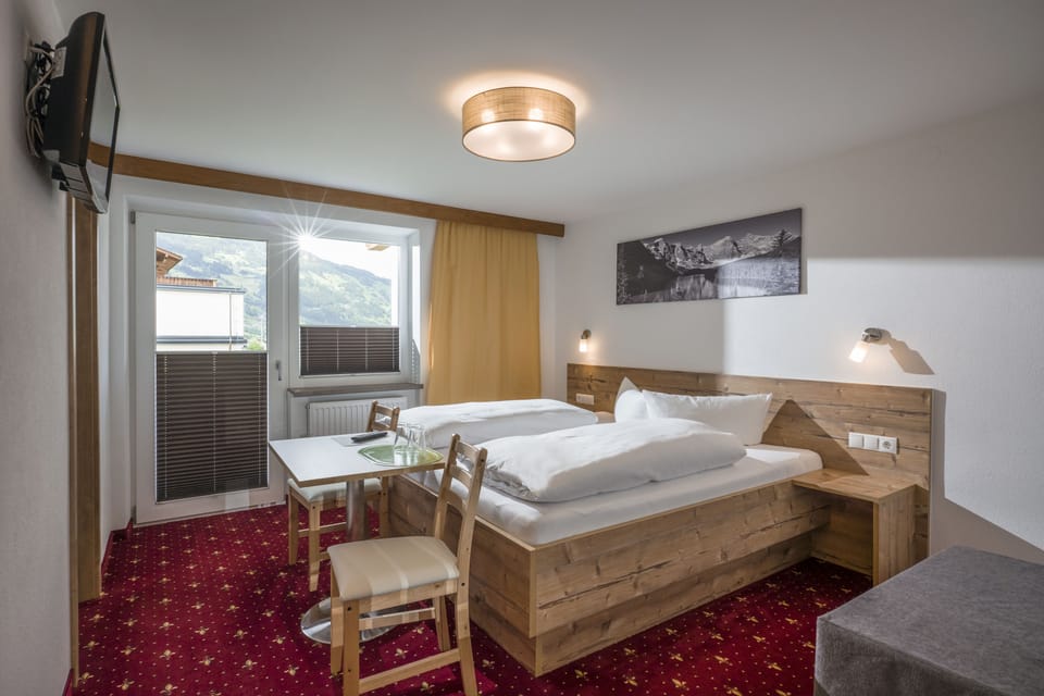Economy Double Room | In-room safe, desk, blackout drapes, soundproofing