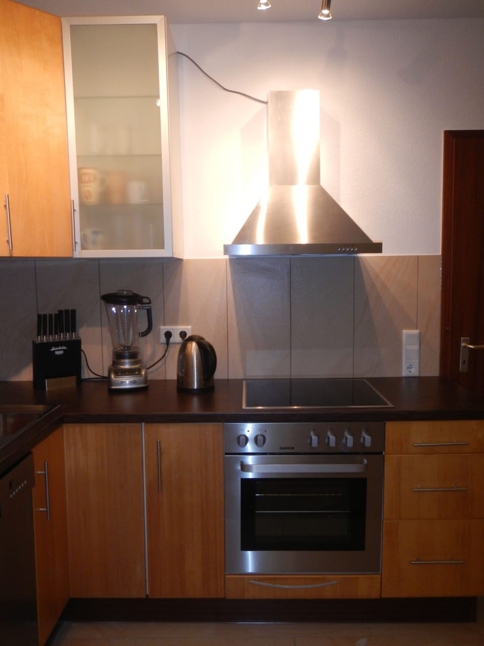 Comfort Apartment, 1 Bedroom (incl. end cleaning fee €40) | Private kitchen | Full-size fridge, microwave, oven, stovetop