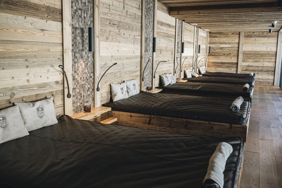 Sauna, steam room