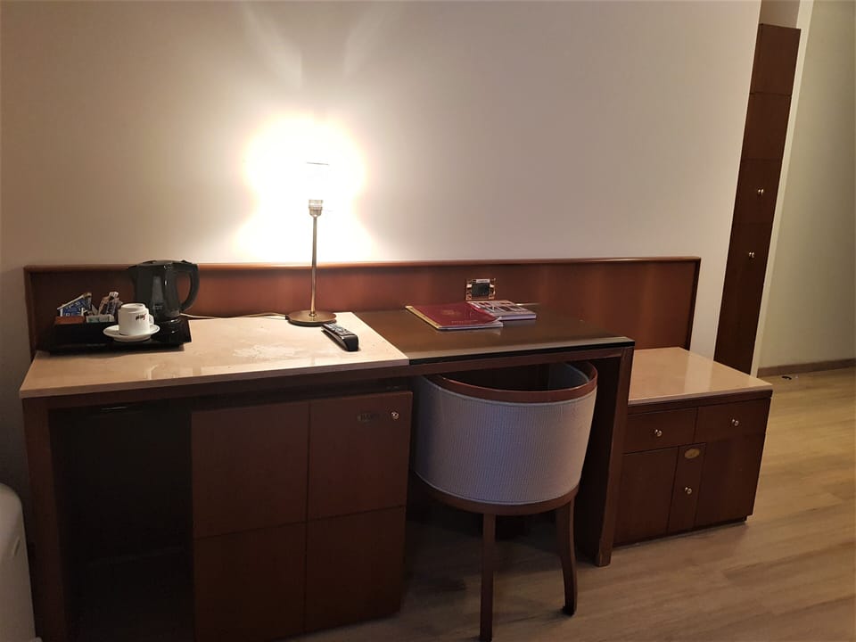 Deluxe Single Room | Egyptian cotton sheets, premium bedding, minibar, in-room safe
