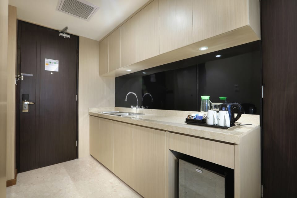 Suite (ASTON) | Private kitchen | Electric kettle