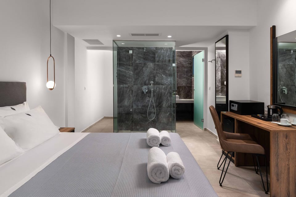 Premium bedding, in-room safe, desk, soundproofing