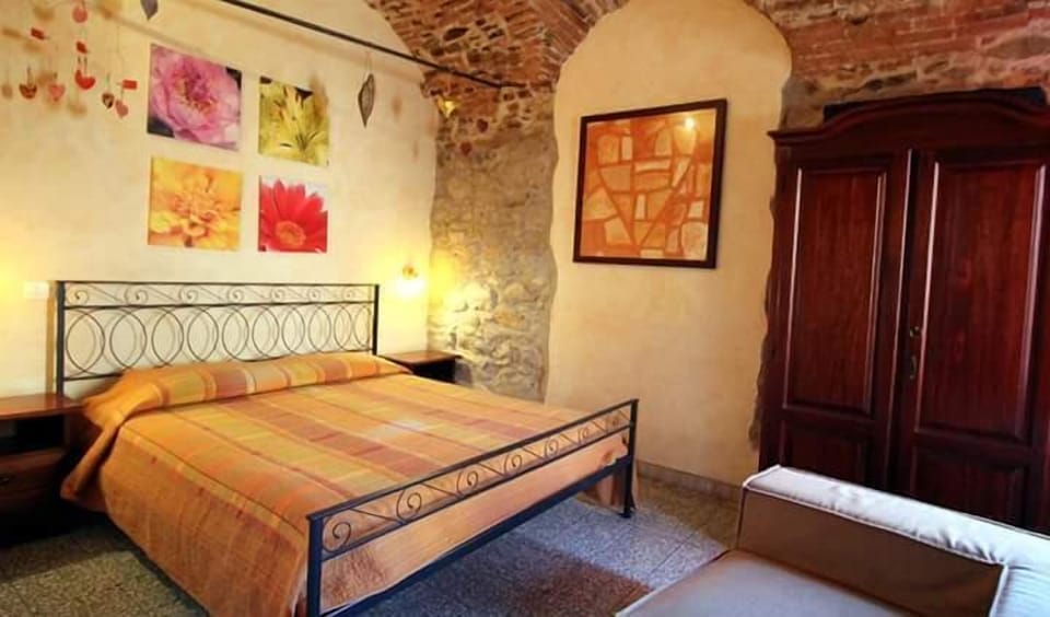 Basic Triple Room, Multiple Beds | Soundproofing, free WiFi, bed sheets