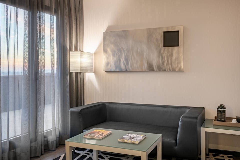 Egyptian cotton sheets, premium bedding, minibar, in-room safe