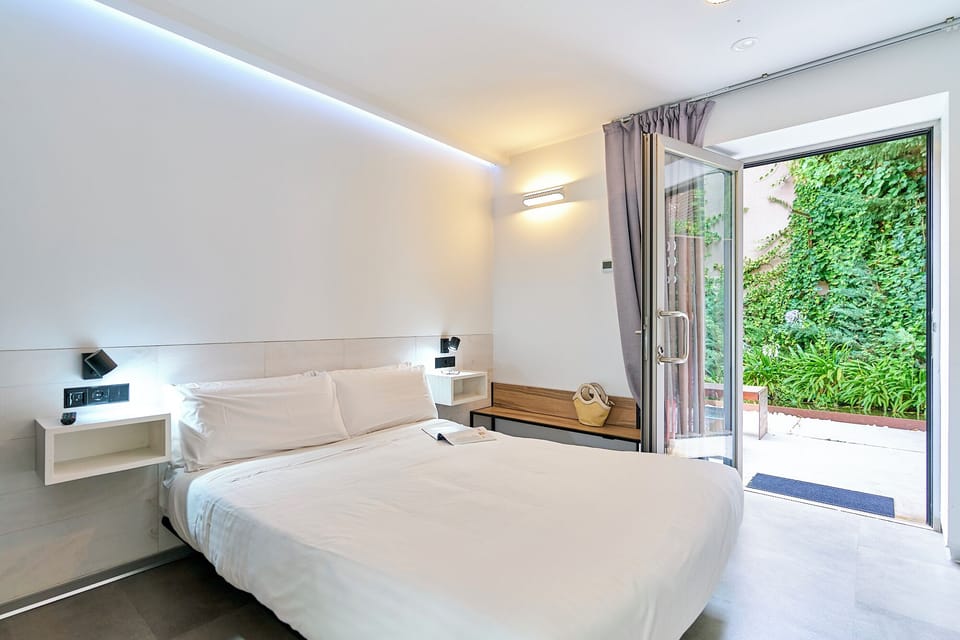 Double or Twin Room | Premium bedding, down comforters, memory foam beds, in-room safe