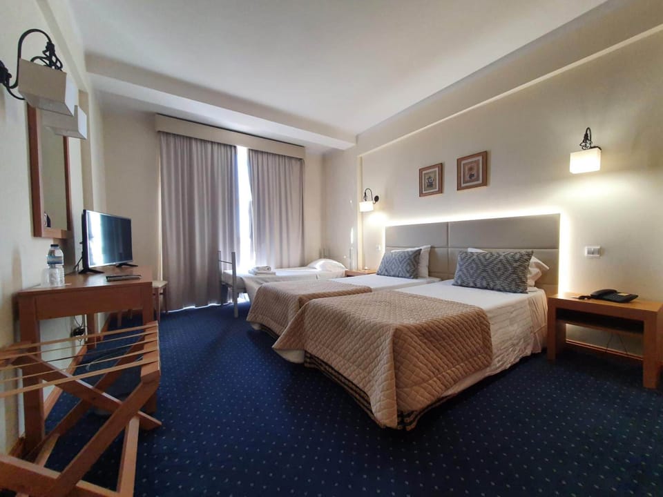 In-room safe, desk, laptop workspace, blackout drapes