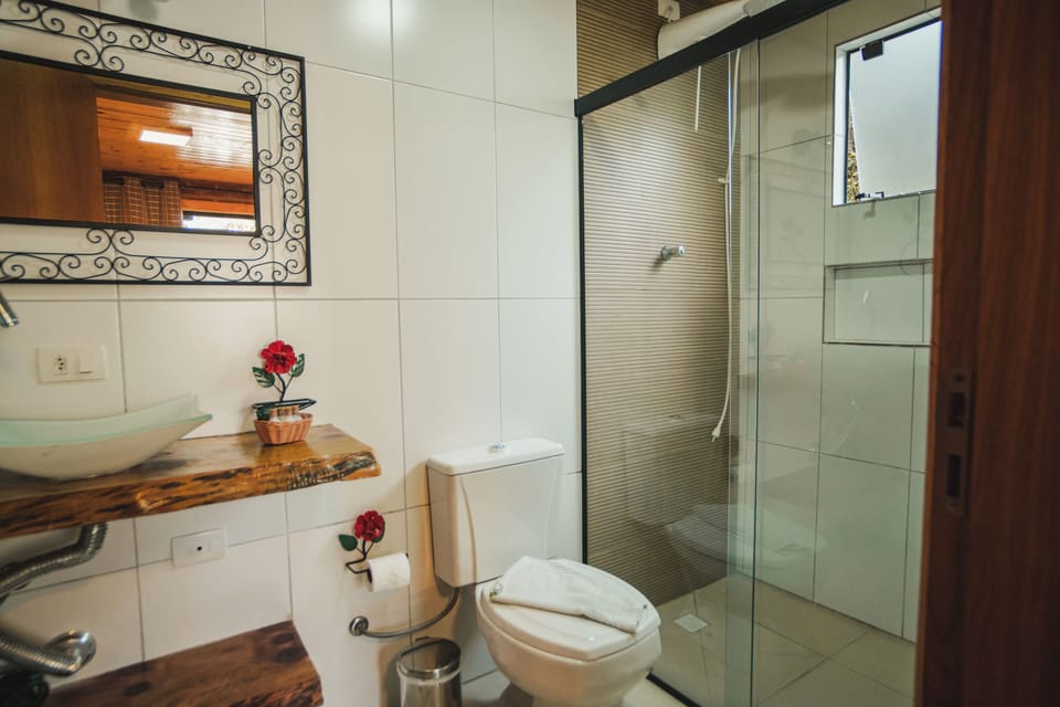Romantic Double Room | Bathroom | Shower, free toiletries, towels, soap