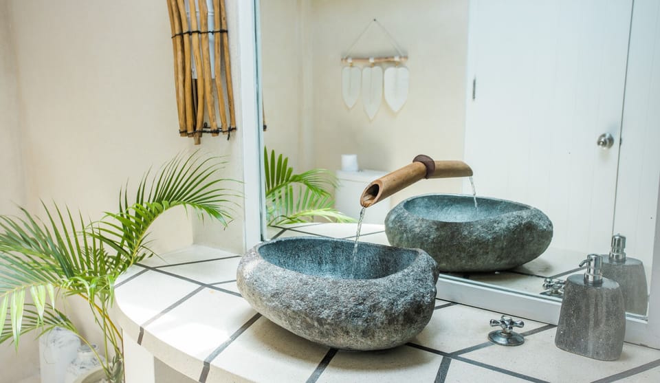 Classic Double or Twin Room | Bathroom | Shower, towels