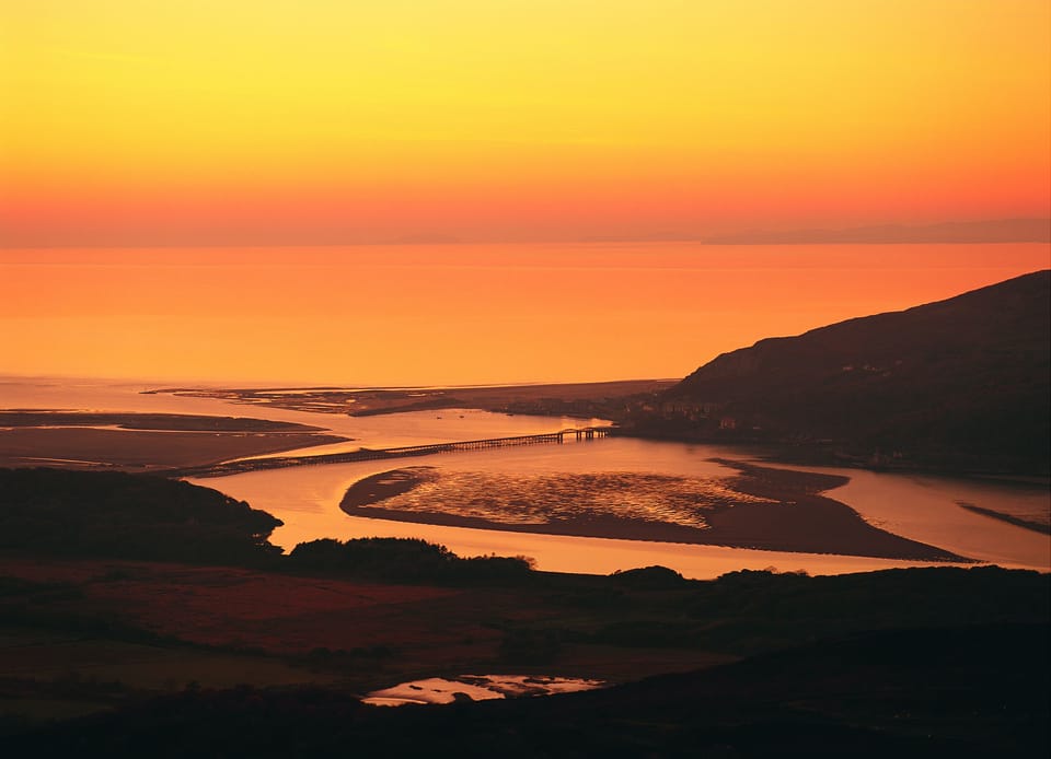 House | Beach | Beach nearby, white sand