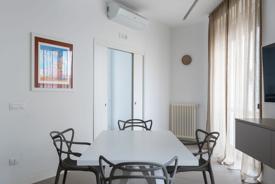 Apartment, 2 Bedrooms | In-room dining