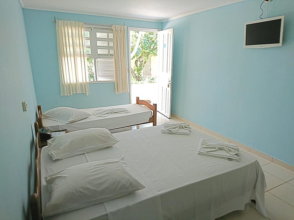 Iron/ironing board, free WiFi, bed sheets, wheelchair access