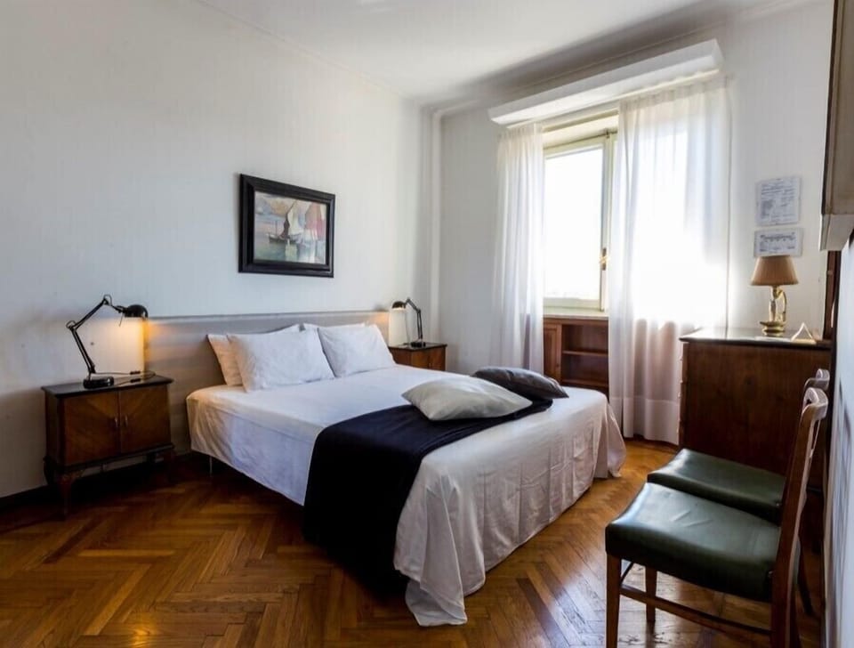 Junior Suite (Giacometta) | Desk, free cribs/infant beds, free WiFi, bed sheets