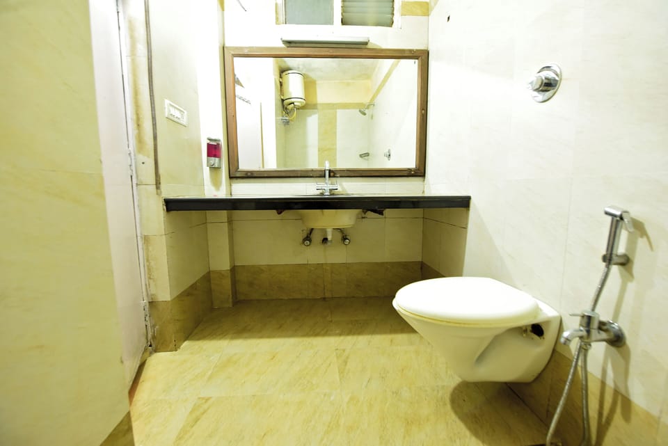 Premium AC Room | Bathroom | Shower, rainfall showerhead, bidet, towels