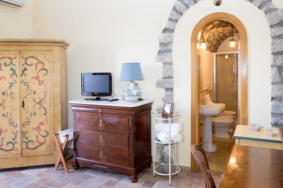 Hair dryer, bidet, towels