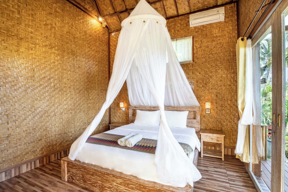 Deluxe Double Room, 1 Double Bed, Mountain View | Desk, free WiFi, bed sheets