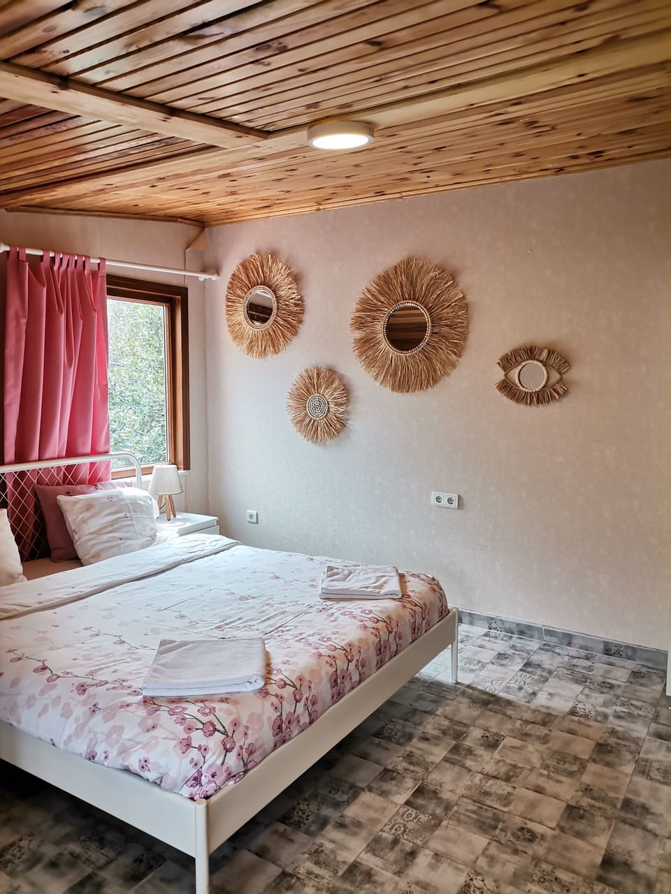 Romantic Room | Premium bedding, blackout drapes, iron/ironing board, free WiFi