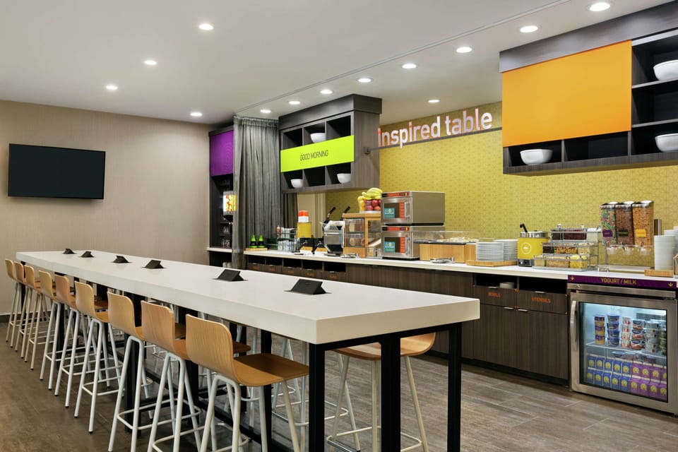 Free daily continental breakfast