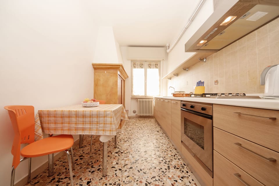 Apartment, 2 Bedrooms | Private kitchen | Full-size fridge, microwave, oven, stovetop
