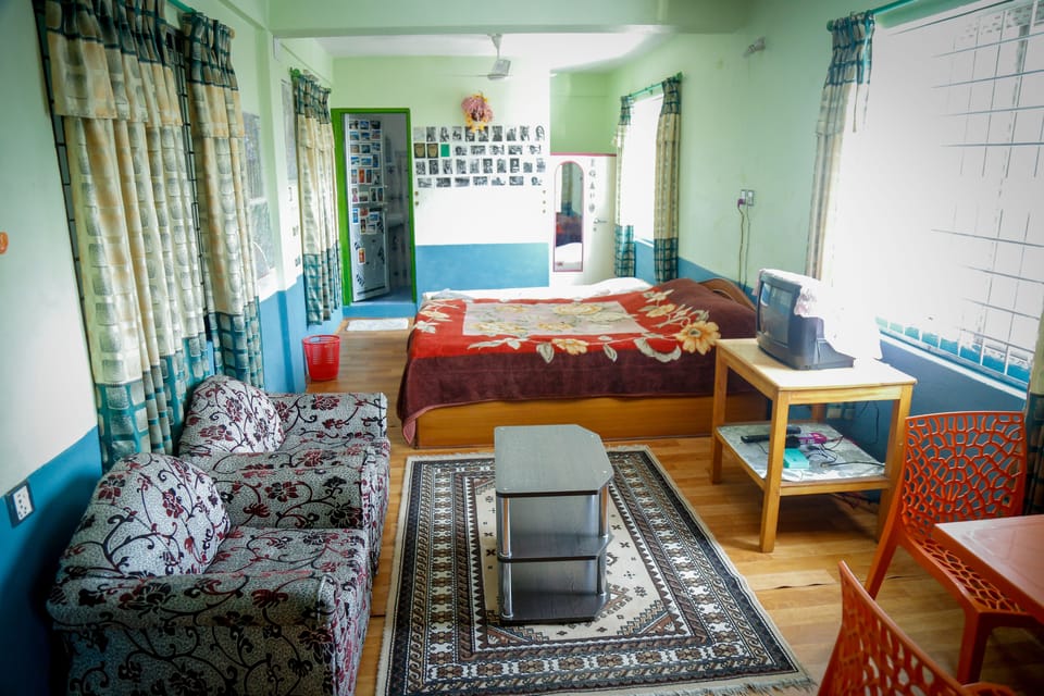 Comfort Apartment, Mountain View | In-room safe, iron/ironing board, rollaway beds, free WiFi