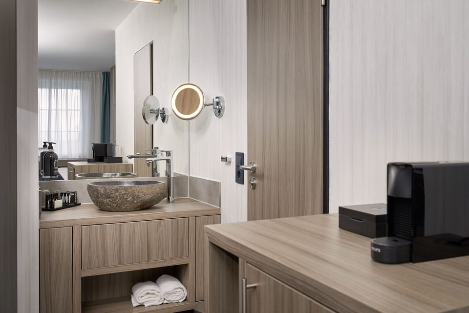 Superior Double Room | Hypo-allergenic bedding, down comforters, minibar, in-room safe