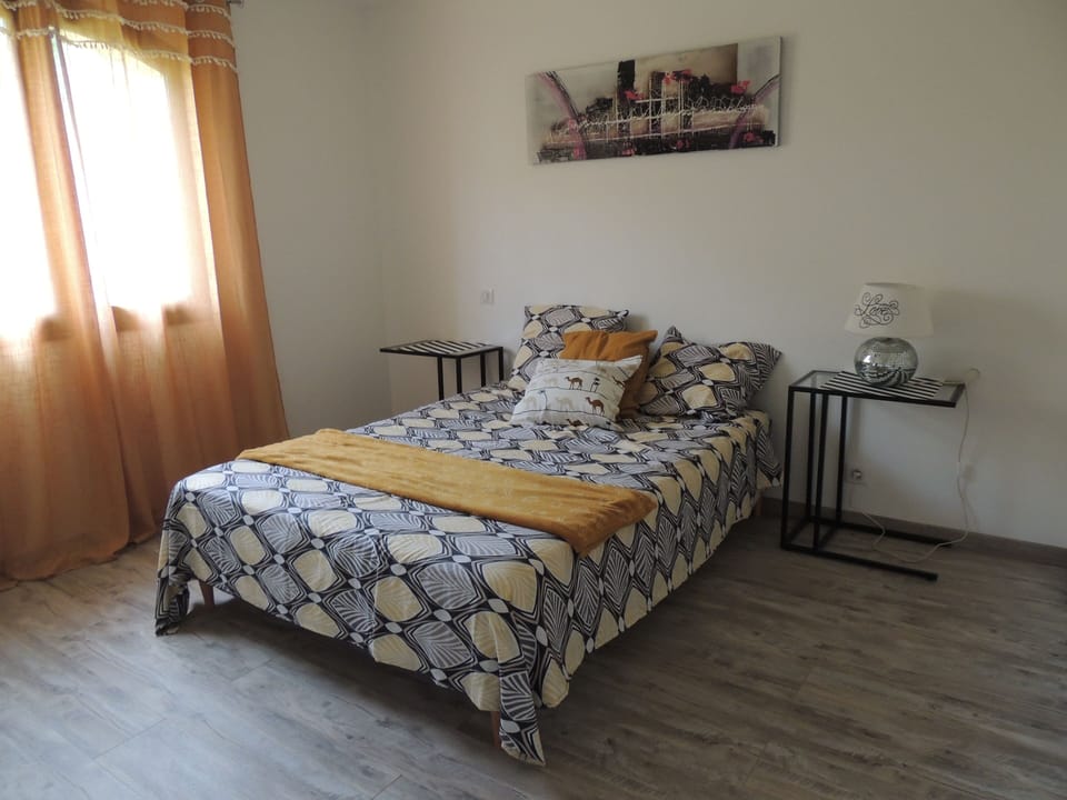 Panoramic Apartment | Free cribs/infant beds, free WiFi