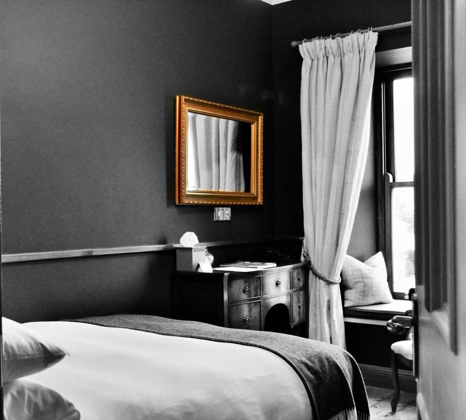 Comfort Single Room | Hypo-allergenic bedding, individually decorated, individually furnished