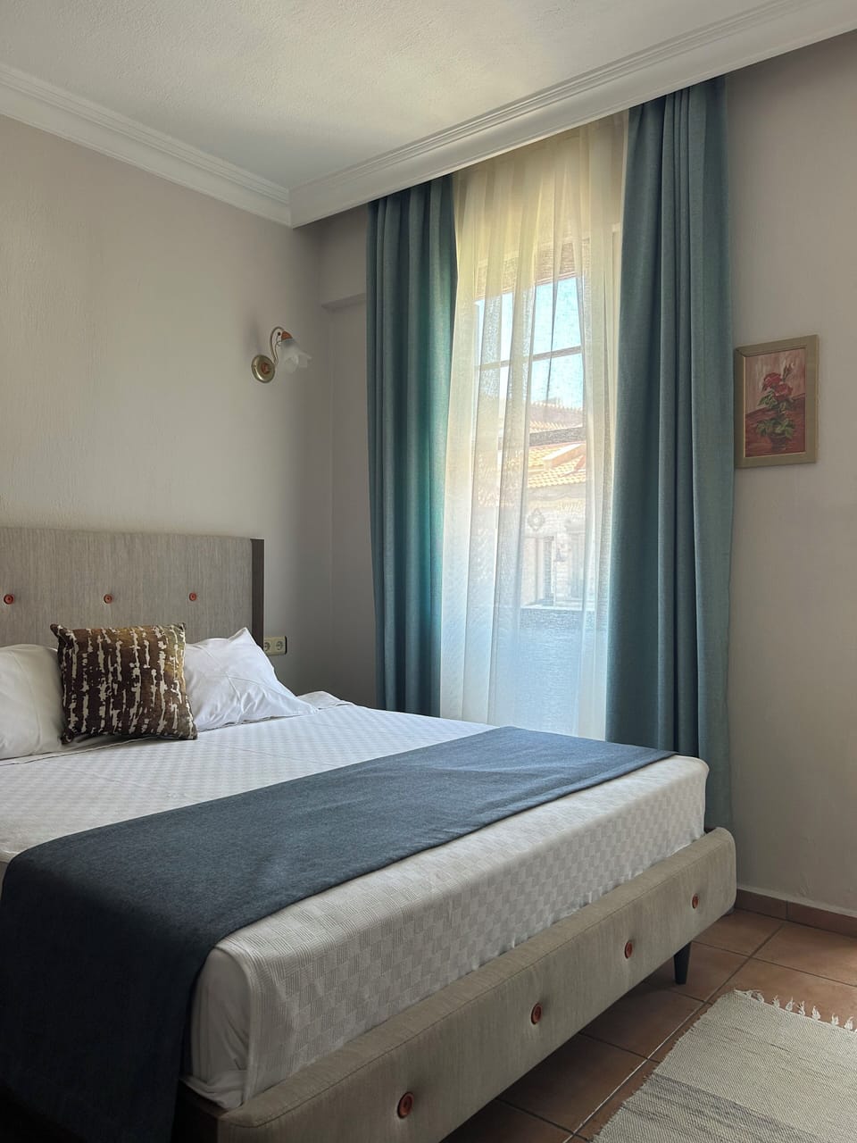 Double Room | Minibar, in-room safe, bed sheets