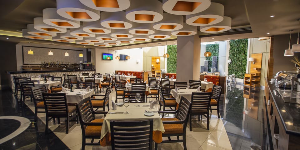 Daily full breakfast (MXN 220 per person)