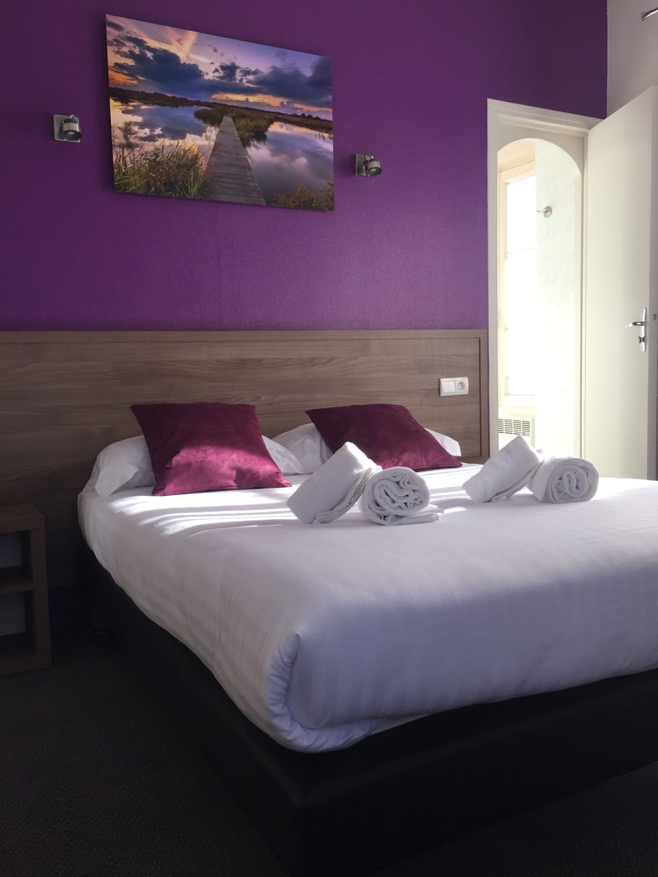 Double Room | In-room safe, desk, iron/ironing board, free WiFi