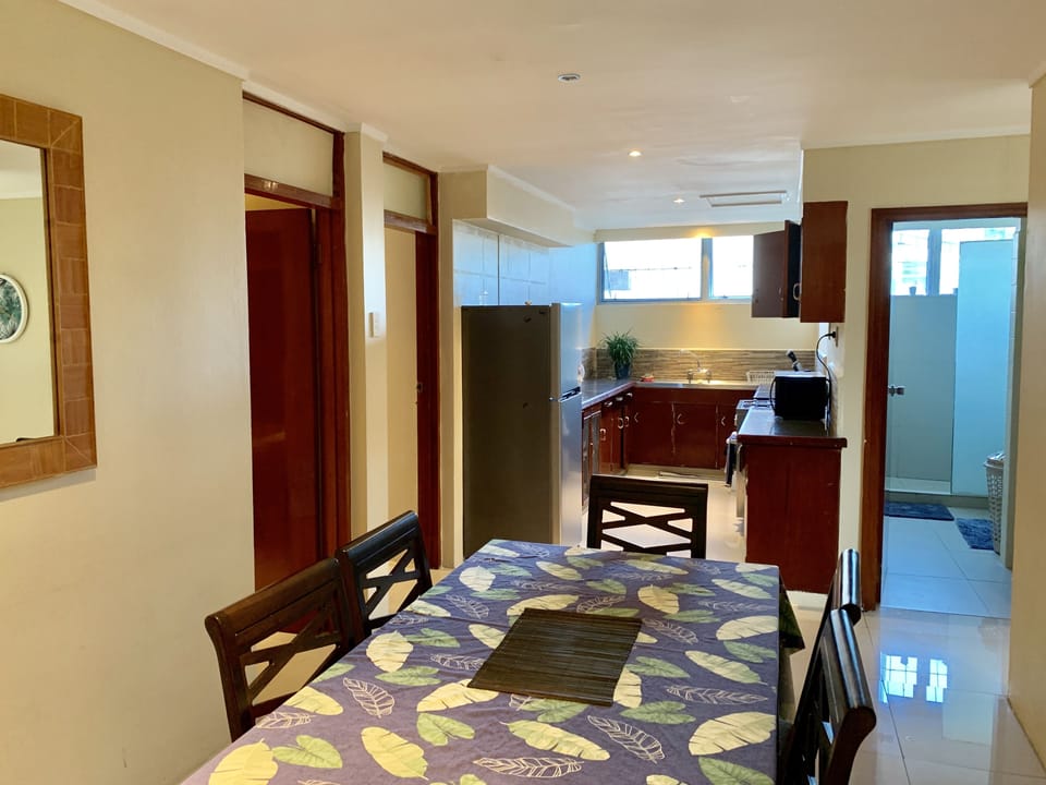 House, 3 Bedrooms | In-room dining