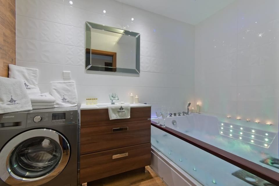Apartment | Bathroom | Bathtub, jetted tub, hair dryer, towels