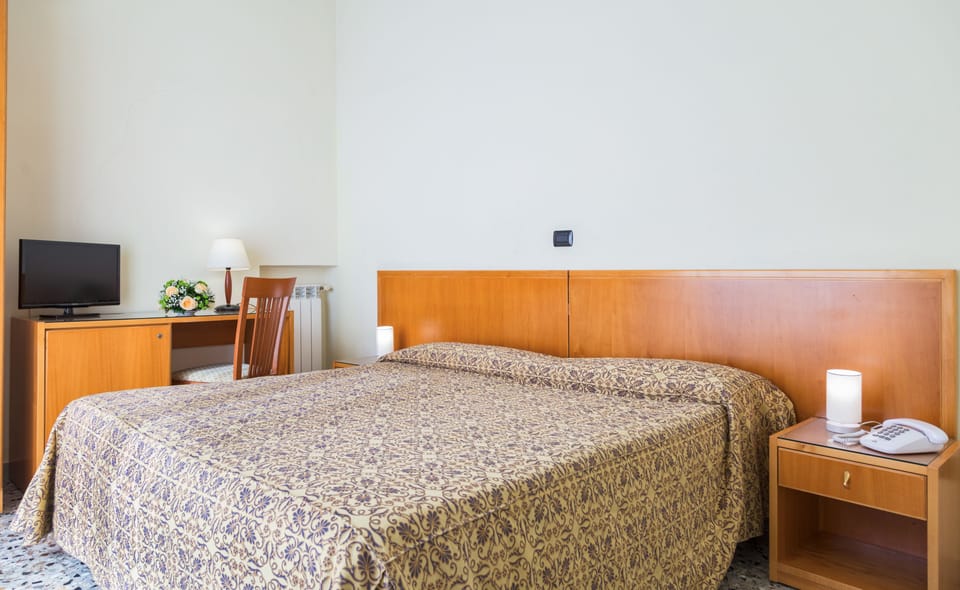 Panoramic Double or Twin Room, Sea View | Minibar, desk, free WiFi, bed sheets