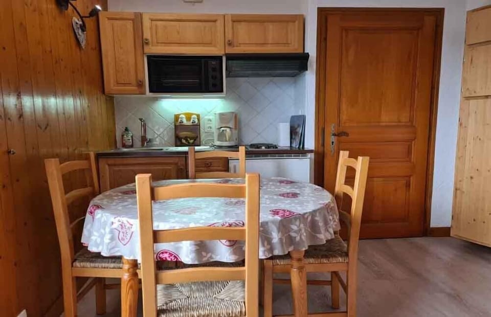 Apartment, Private Bathroom, Mountain View | 1 bedroom
