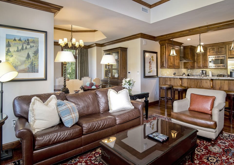 Condo, 2 Bedrooms | Living area | Smart TV