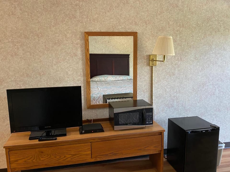 Riverfront Lodge Motel in Burkesville