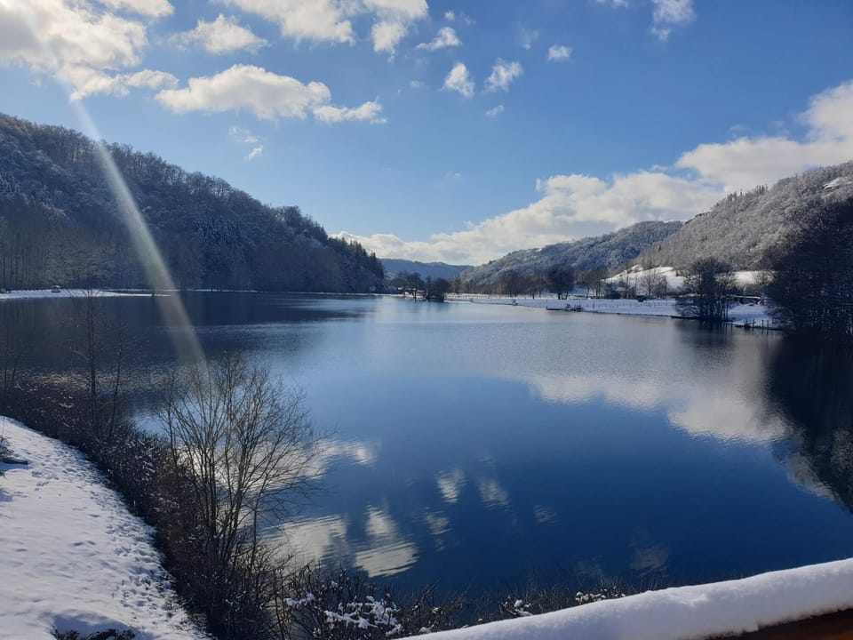 L'Hôtel Lac des Graves Hotel in Auvergne-Rhône-Alpes