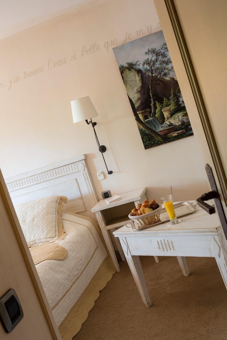Minibar, in-room safe, desk, cribs/infant beds