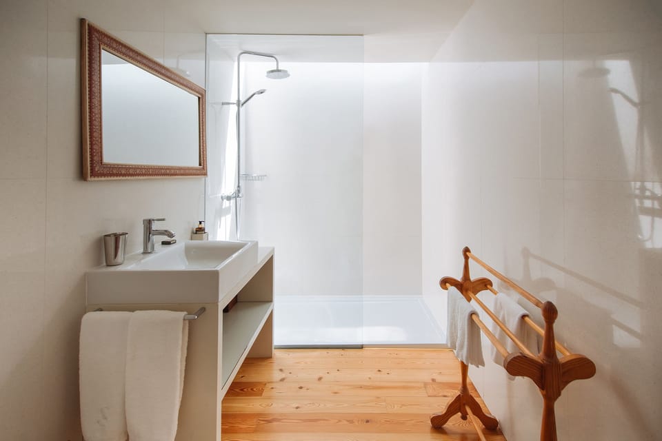 Casa do Acer | Bathroom | Free toiletries, hair dryer, bidet, towels