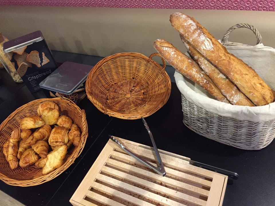 Daily buffet breakfast for a fee