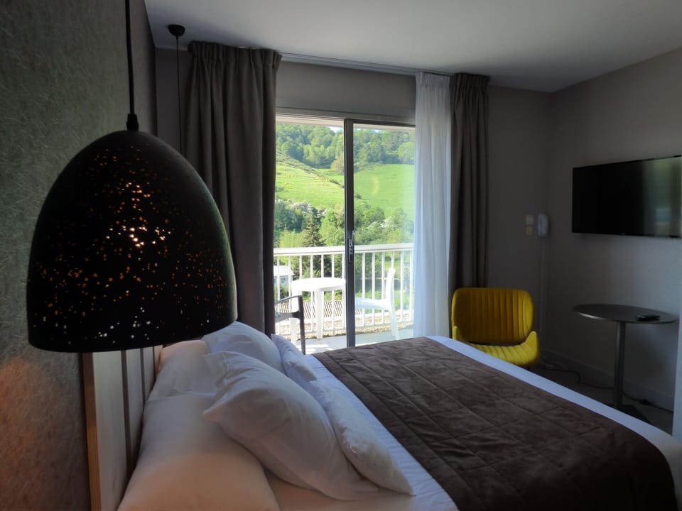 Superior Double Room, Terrace | Desk, soundproofing, free cribs/infant beds, free WiFi