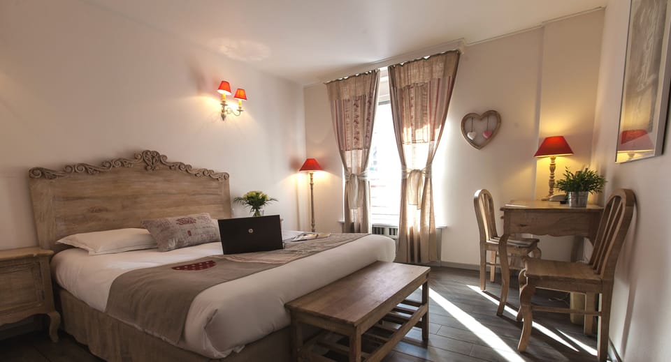 Desk, free WiFi, bed sheets