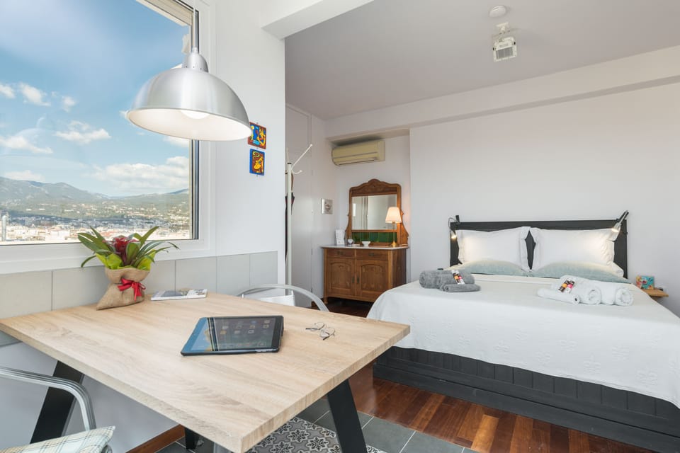 City Penthouse ENA Apartment in Messenia